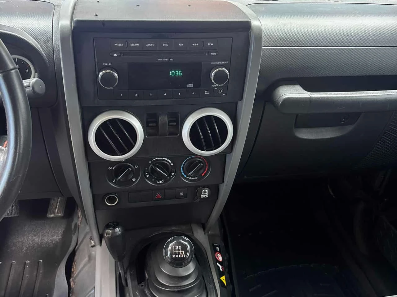 Jeep Wrangler * Sahara * АВТОКРЕДИТ БЕЗ ПЪРВОНАЧАЛНА ВНОСКА* , снимка 9 - Автомобили и джипове - 55140604