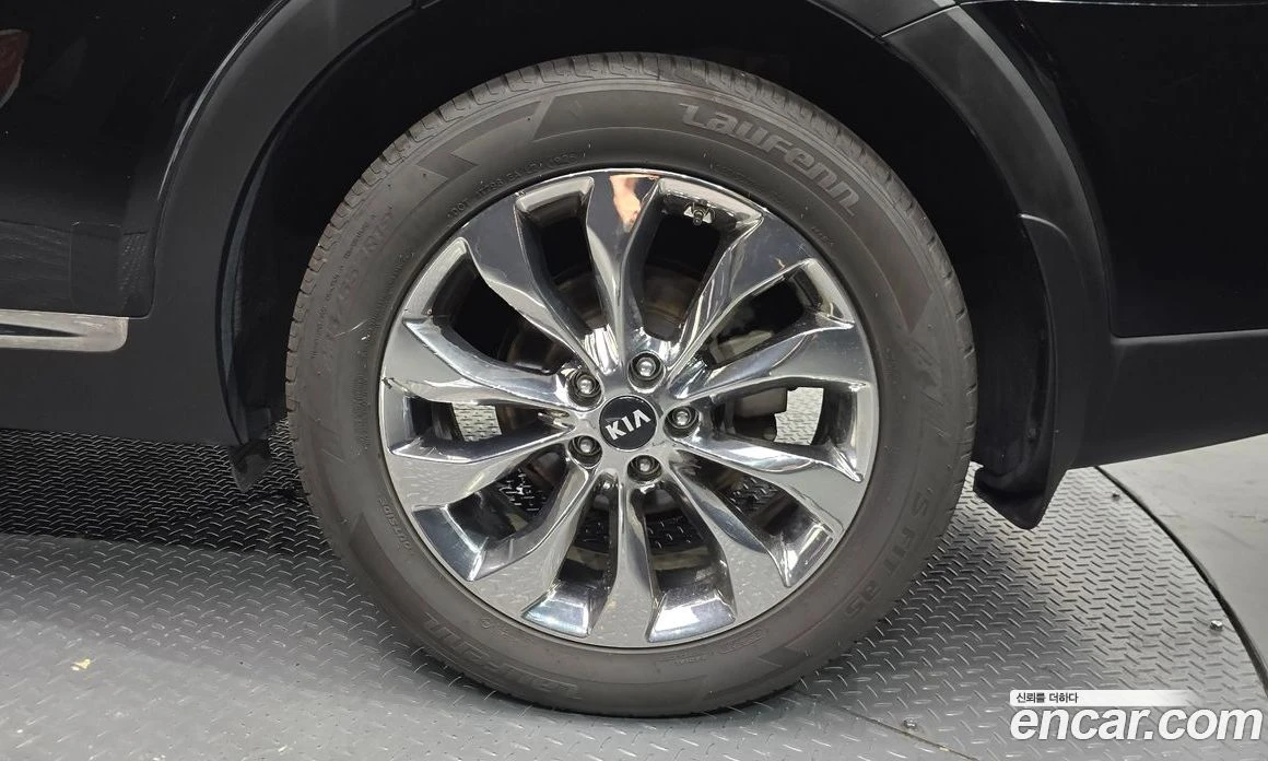 Kia Sorento Diesel 2.0 2WD Prestige, снимка 7 - Автомобили и джипове - 56155170