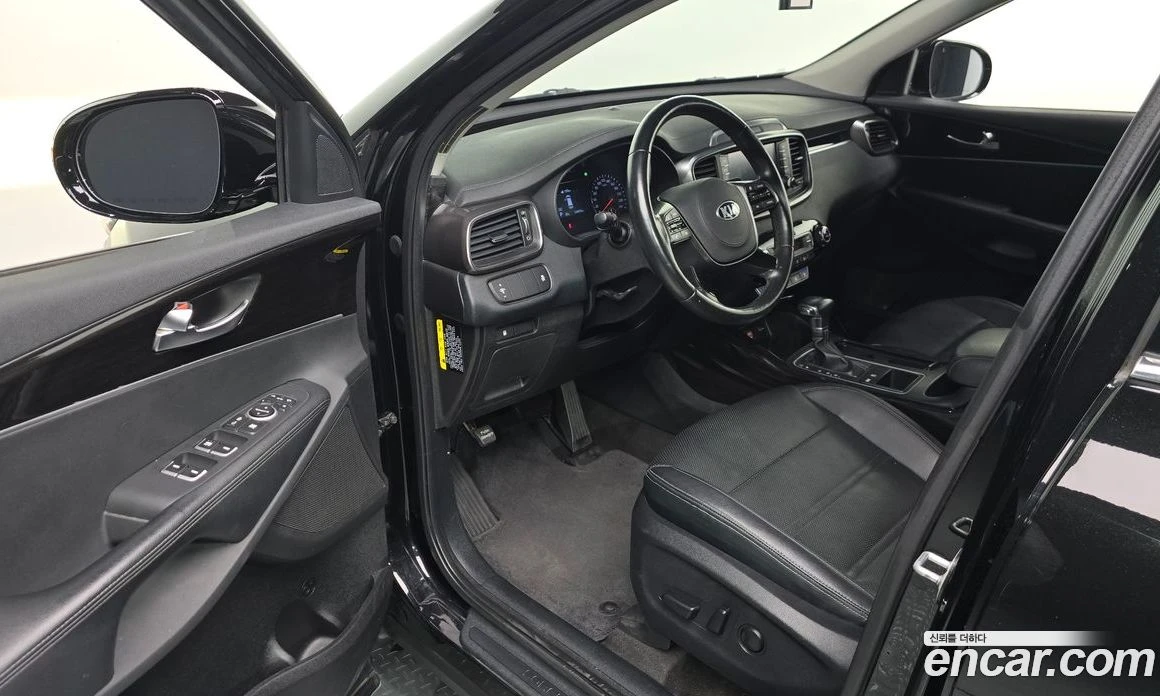 Kia Sorento Diesel 2.0 2WD Prestige, снимка 13 - Автомобили и джипове - 56155170