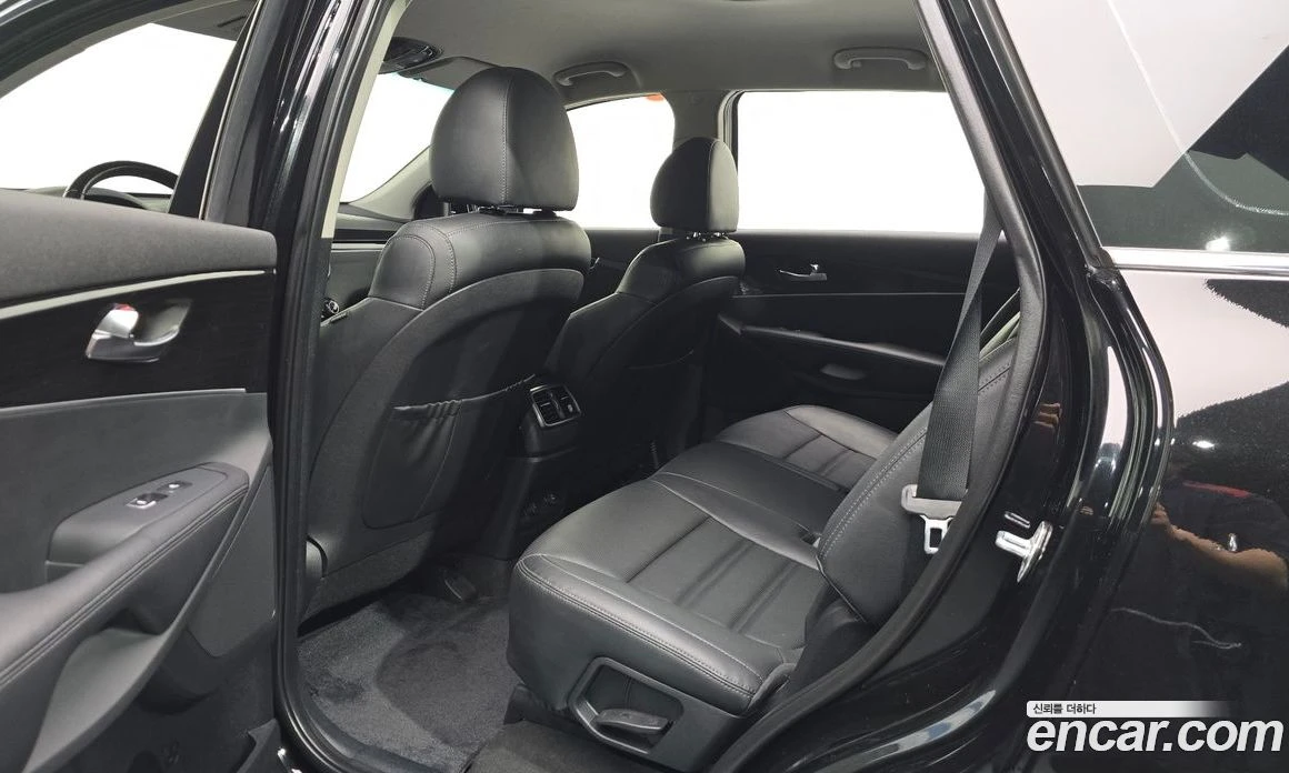 Kia Sorento Diesel 2.0 2WD Prestige, снимка 17 - Автомобили и джипове - 56155170