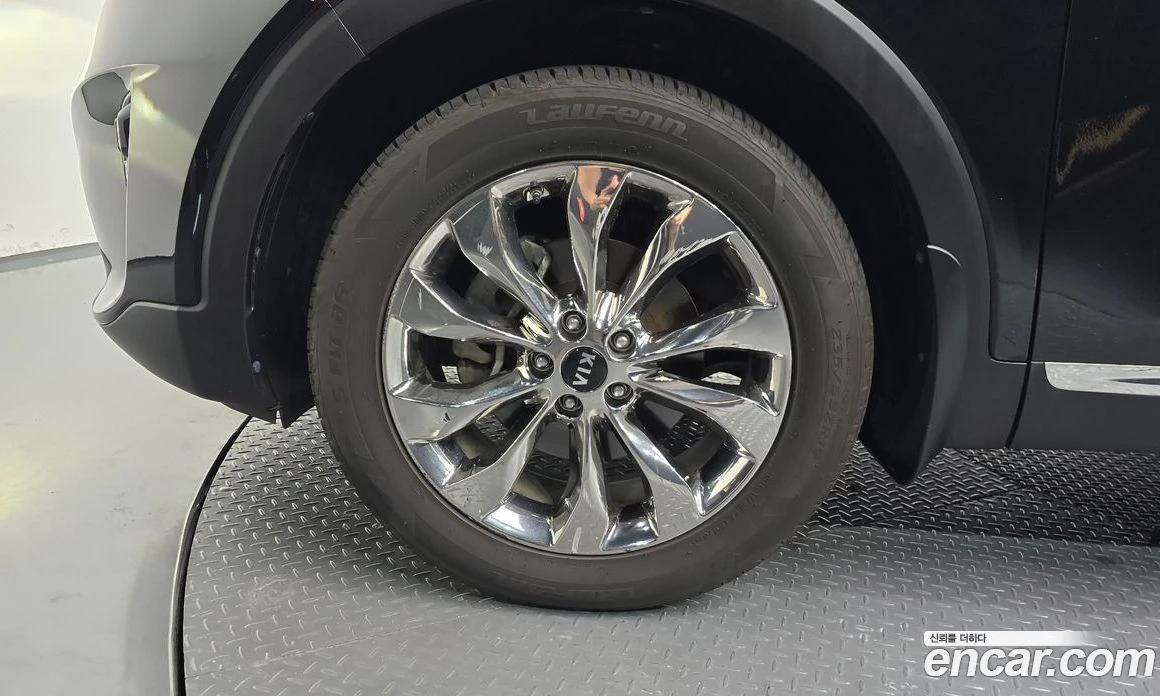 Kia Sorento Diesel 2.0 2WD Prestige, снимка 5 - Автомобили и джипове - 56155170