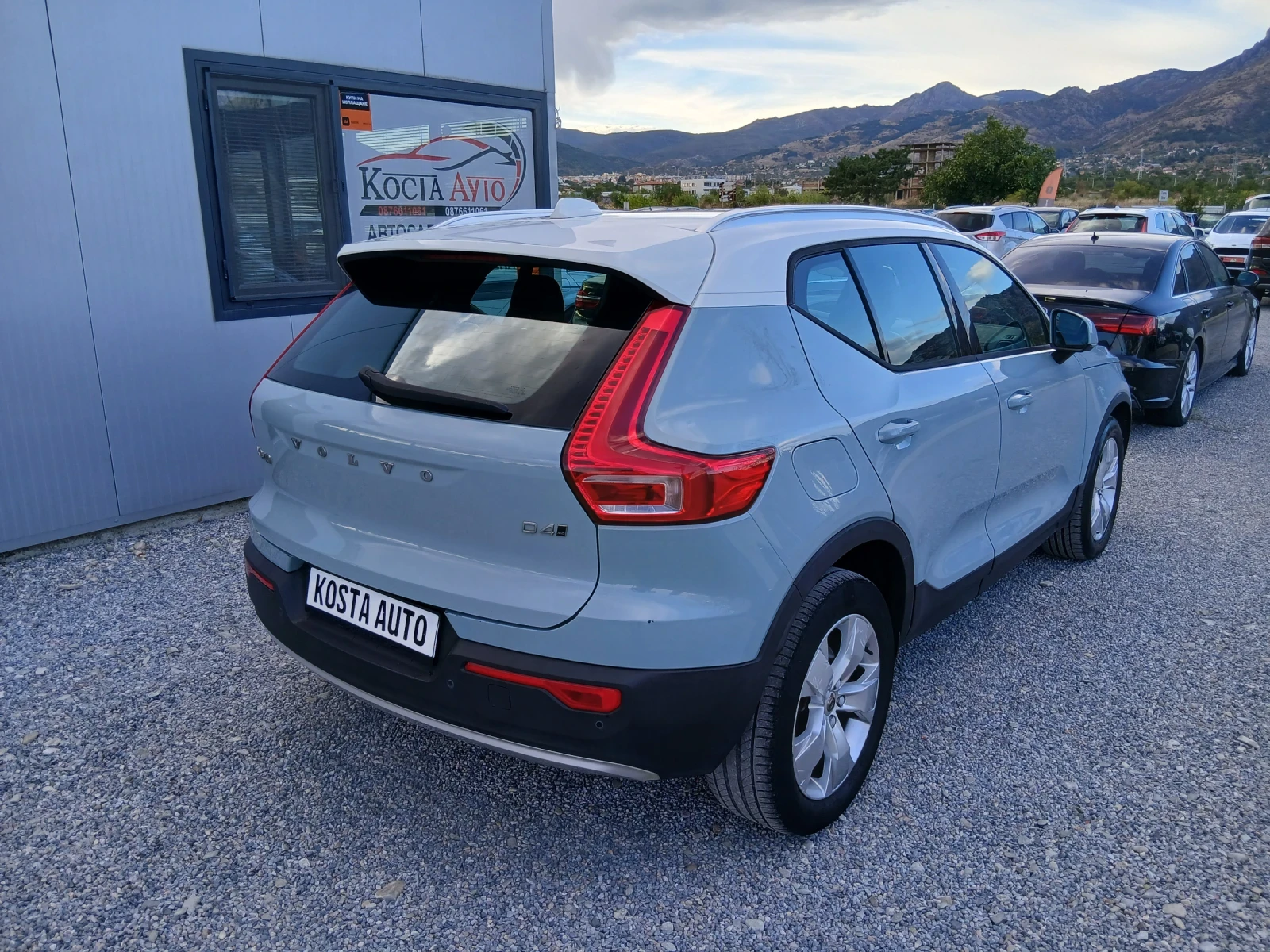 Volvo XC40 като нова 4X4, снимка 4 - Автомобили и джипове - 56200551