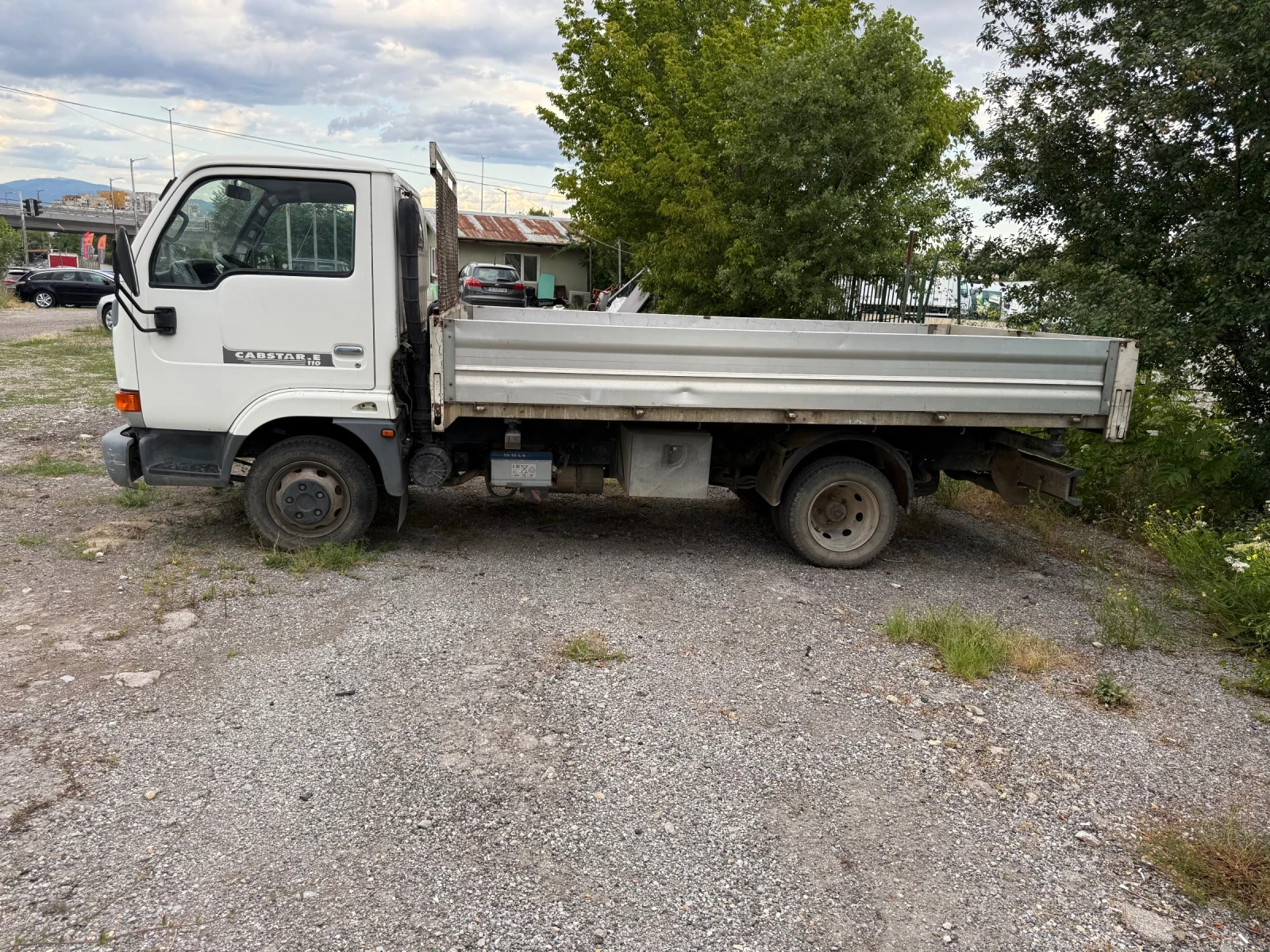 Nissan Capstar 3.0 Disel-Самосвал, снимка 2 - Бусове и автобуси - 55407449