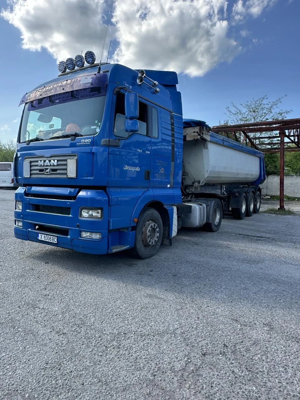 Volvo F12  - изображение 6