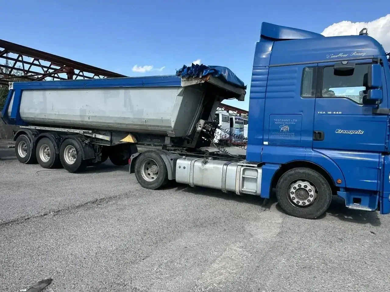 Volvo F12  - изображение 9