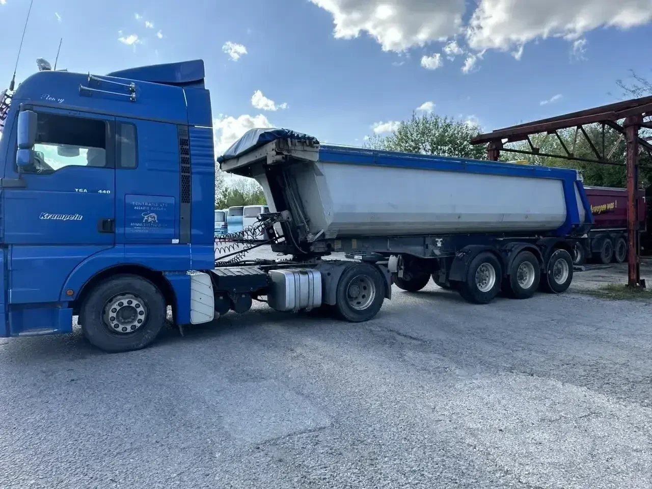 Volvo F12  - изображение 8