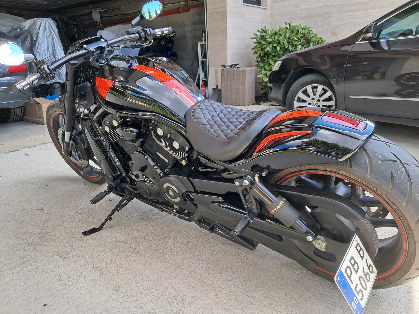 Harley-Davidson V-Rod NIGHT-ROD-ABS -CUSTOM-КАТО НОВ, снимка 8 - Мотоциклети и мототехника - 55456032