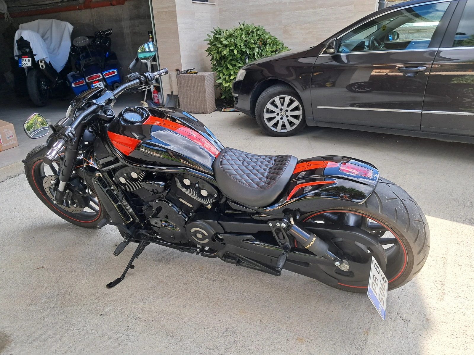 Harley-Davidson V-Rod NIGHT-ROD-ABS -CUSTOM-КАТО НОВ, снимка 12 - Мотоциклети и мототехника - 55456032
