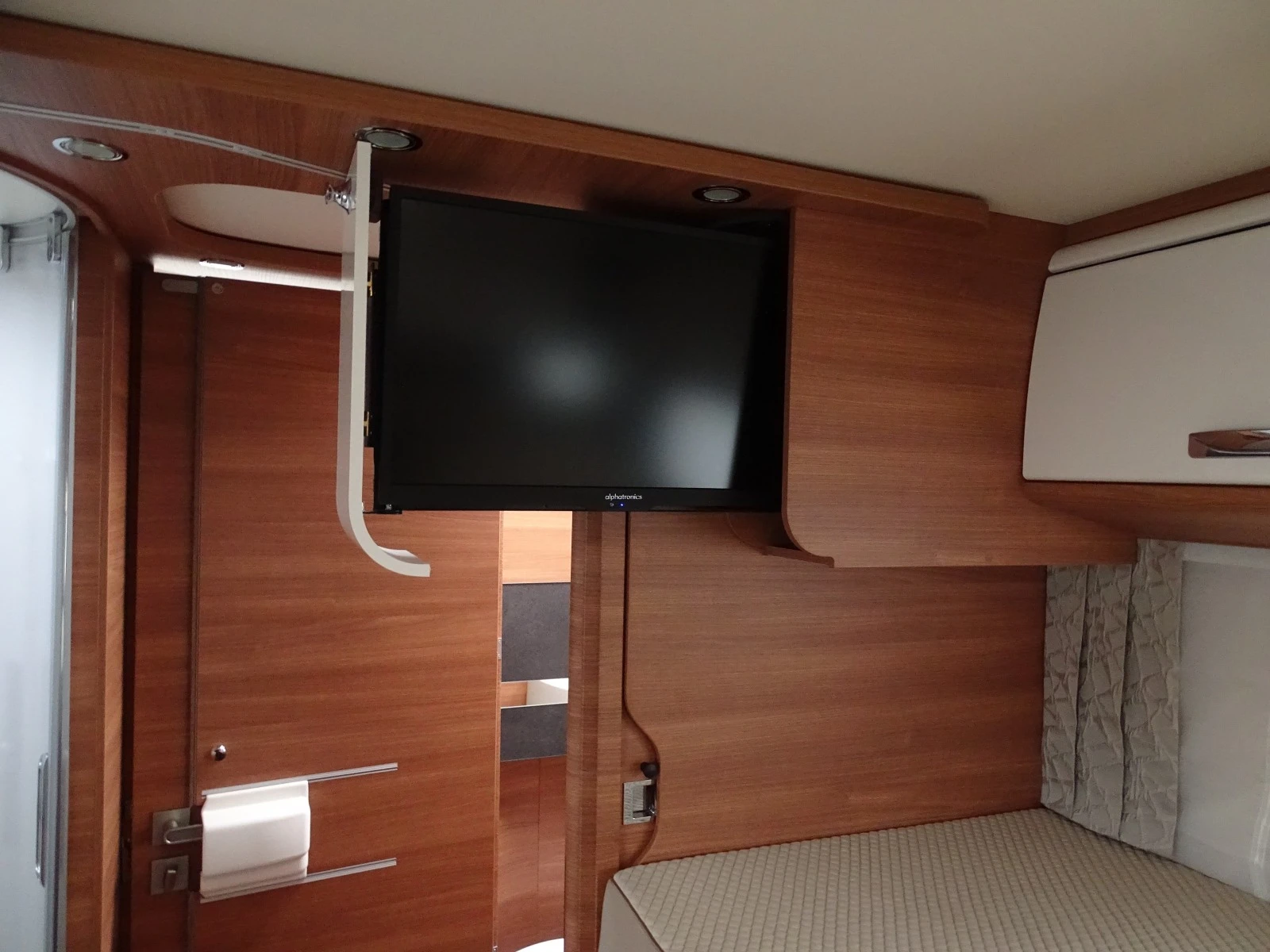  Carthago C-Line I 4.9 LE | Mobile.bg   11