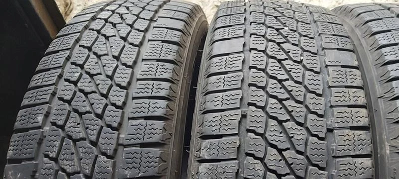 Гуми Зимни 215/65R16, снимка 2 - Гуми и джанти - 35123350