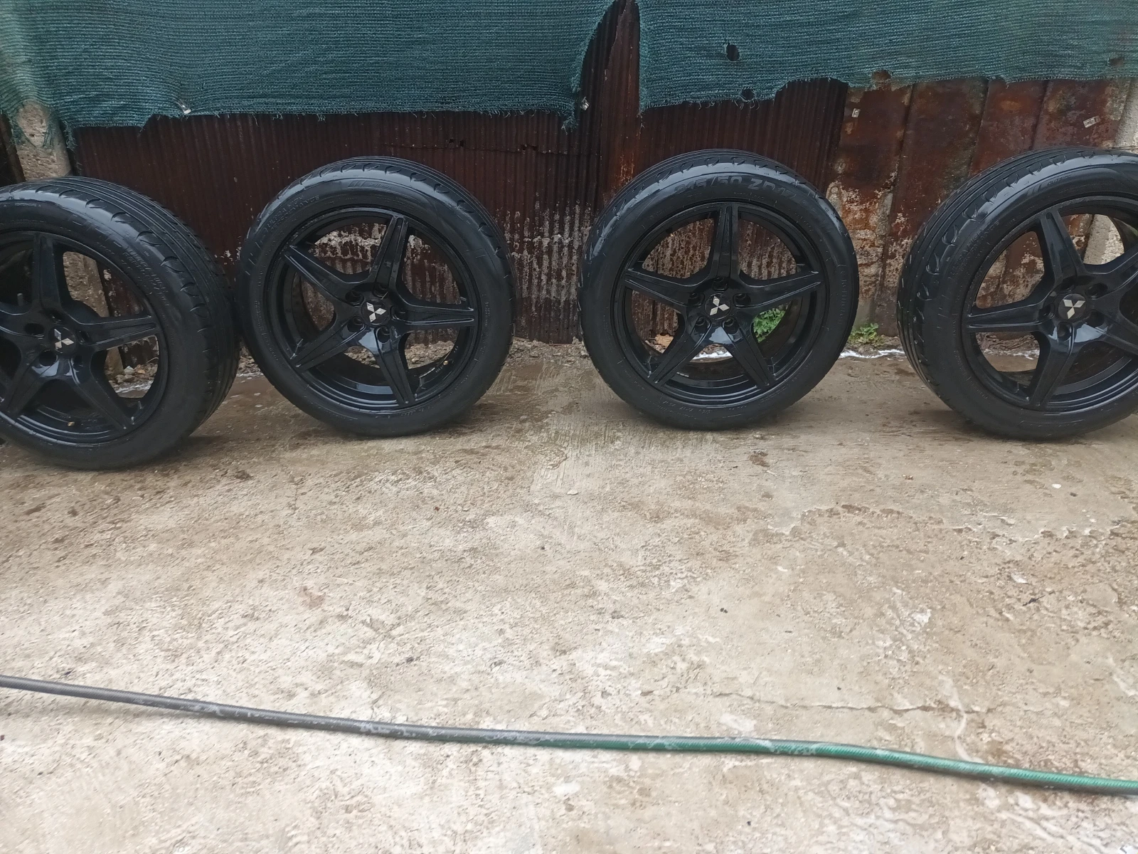 Гуми с джанти Kormoran 215/50R17