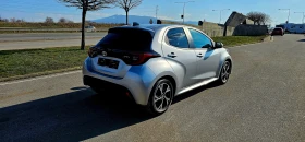 Toyota Yaris 1.5  Hybrid , снимка 4