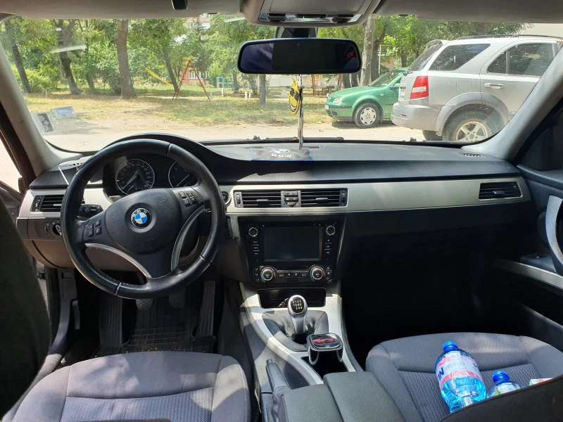 BMW 318 E91 facelift , снимка 8 - Автомобили и джипове - 47373302