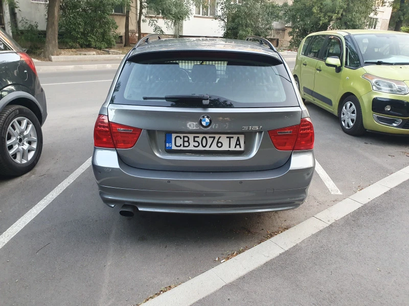 BMW 318 E91 facelift , снимка 4 - Автомобили и джипове - 47373302