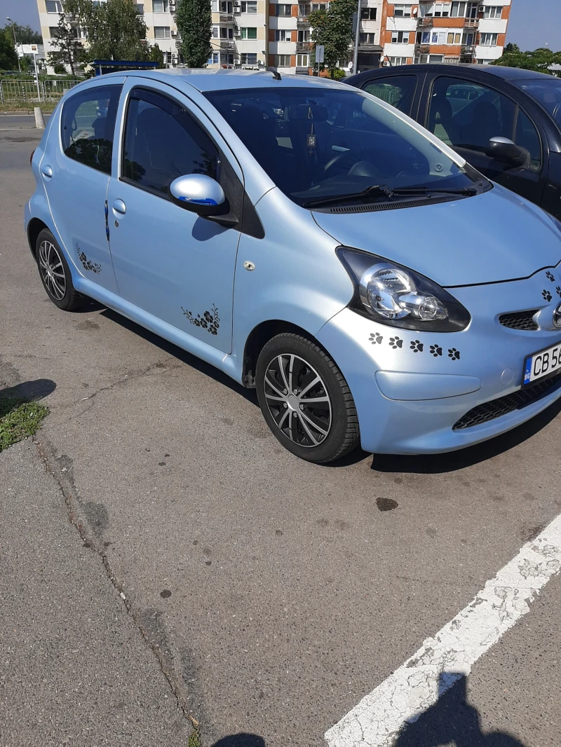 Toyota Aygo 1.0, снимка 4 - Автомобили и джипове - 48007065