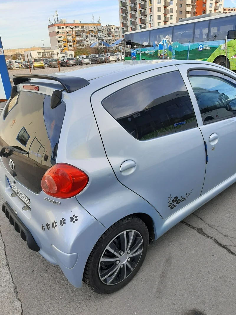 Toyota Aygo 1.0, снимка 17 - Автомобили и джипове - 48007065