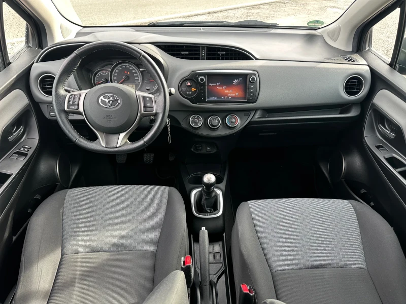 Toyota Yaris 1.0VVTi EURO 6 COC TUV SERVICE BOOK, снимка 9 - Автомобили и джипове - 48441350