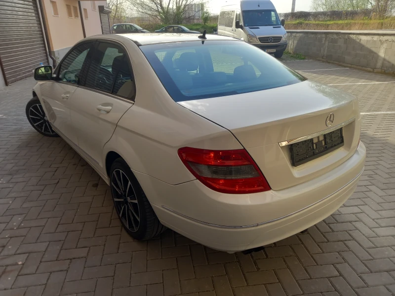 Mercedes-Benz C 180 Avangarde * Kompressor * Перла, снимка 3 - Автомобили и джипове - 49515801