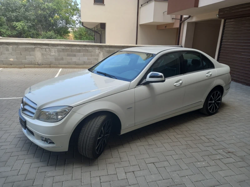 Mercedes-Benz C 180 Avangarde * Kompressor * Перла, снимка 6 - Автомобили и джипове - 49515801