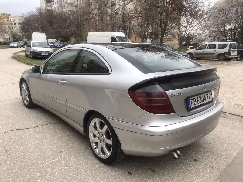 Mercedes-Benz C 220 Cdi Купе , снимка 5 - Автомобили и джипове - 49535972