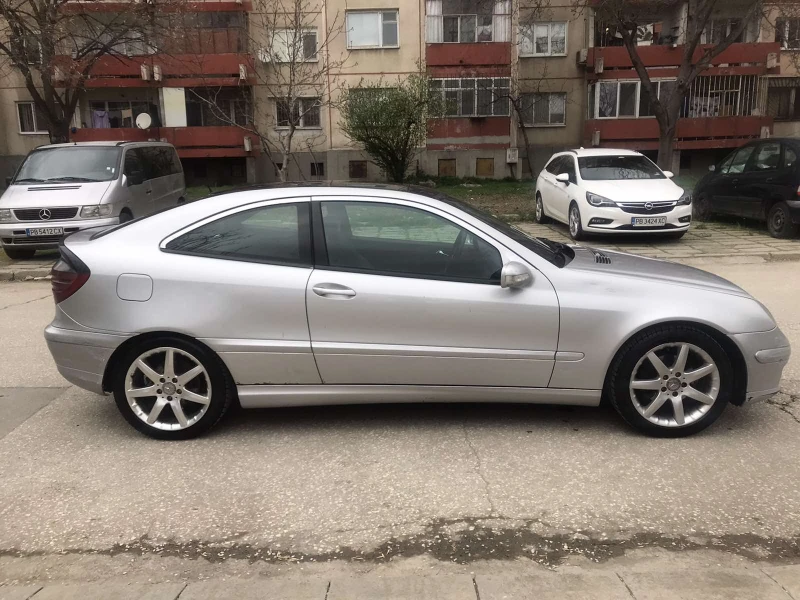 Mercedes-Benz C 220 Cdi Купе , снимка 8 - Автомобили и джипове - 49535972