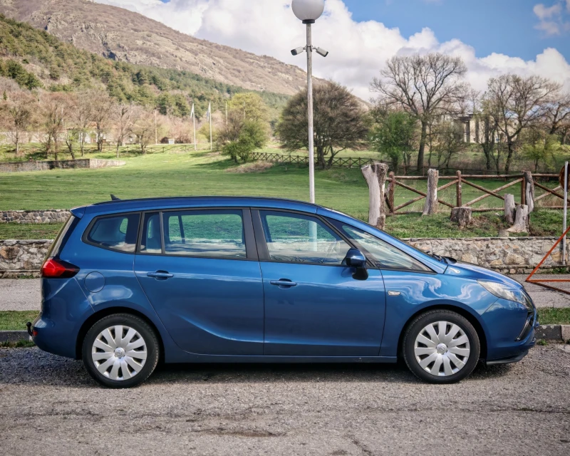 Opel Zafira Tourer 1.4T ФАБРИЧНА ГАЗ, снимка 4 - Автомобили и джипове - 49691819