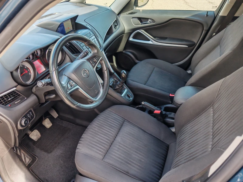 Opel Zafira Tourer 1.4T ФАБРИЧНА ГАЗ, снимка 9 - Автомобили и джипове - 49691819