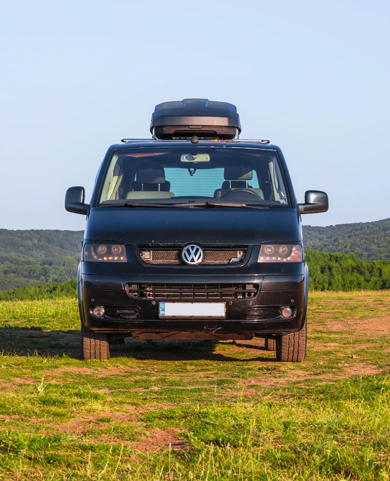 VW Multivan T5, снимка 2 - Автомобили и джипове - 52172159