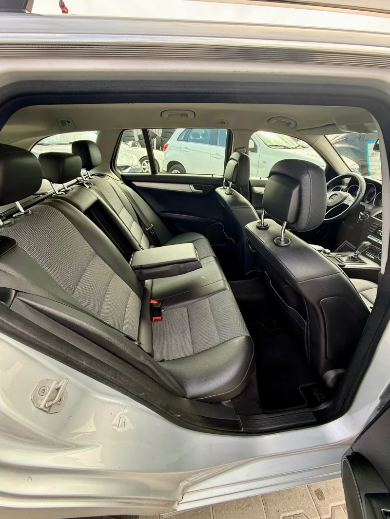 Mercedes-Benz C 250 250* Фейс* Автомат* Клима* Обслужена* 4MATIC* , снимка 7 - Автомобили и джипове - 51676506