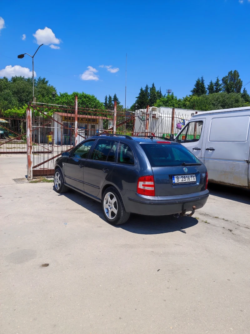 Skoda Fabia Комби, снимка 3 - Автомобили и джипове - 52617883
