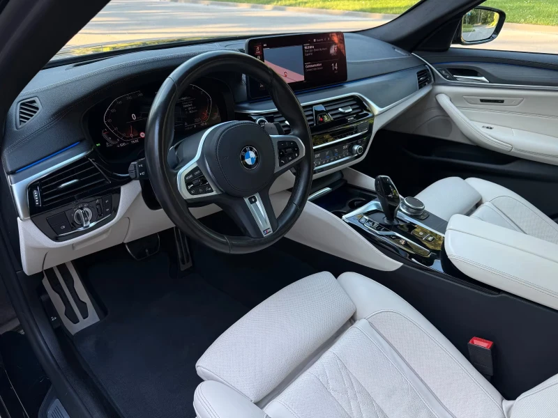 BMW 540 d/xDRIVE/HEAD-UP/360CAM/PANO/FULL/TOP/180D, снимка 5 - Автомобили и джипове - 52293086
