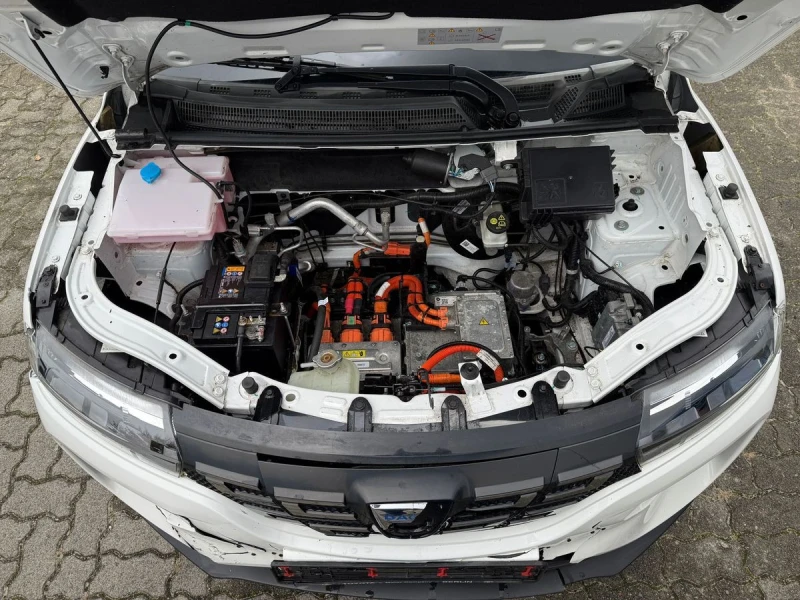 Dacia Spring 33kw- НАЛИЧЕН, снимка 5 - Автомобили и джипове - 52417101