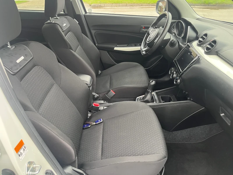 Suzuki Swift 1.2 4x4 Hybrid Sergio Cellano, снимка 8 - Автомобили и джипове - 52596460
