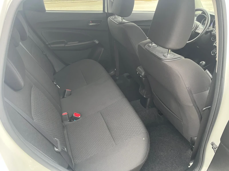 Suzuki Swift 1.2 4x4 Hybrid Sergio Cellano, снимка 10 - Автомобили и джипове - 52596460