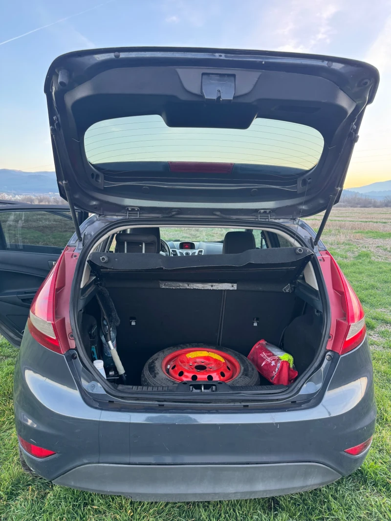 Ford Fiesta, снимка 12 - Автомобили и джипове - 52826511