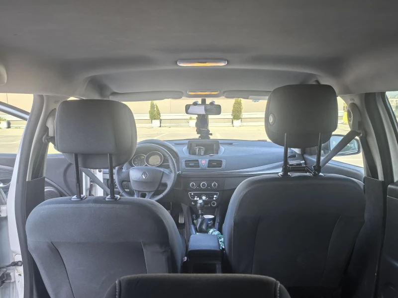 Renault Megane 1.5 dci, снимка 8 - Автомобили и джипове - 52841776