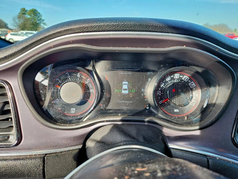 Dodge Challenger 3.6* V6* 8ZF* ПОДГРЕВ* КАМЕРА* КЕЙЛЕС* LANE* ASSIS, снимка 9 - Автомобили и джипове - 53248649