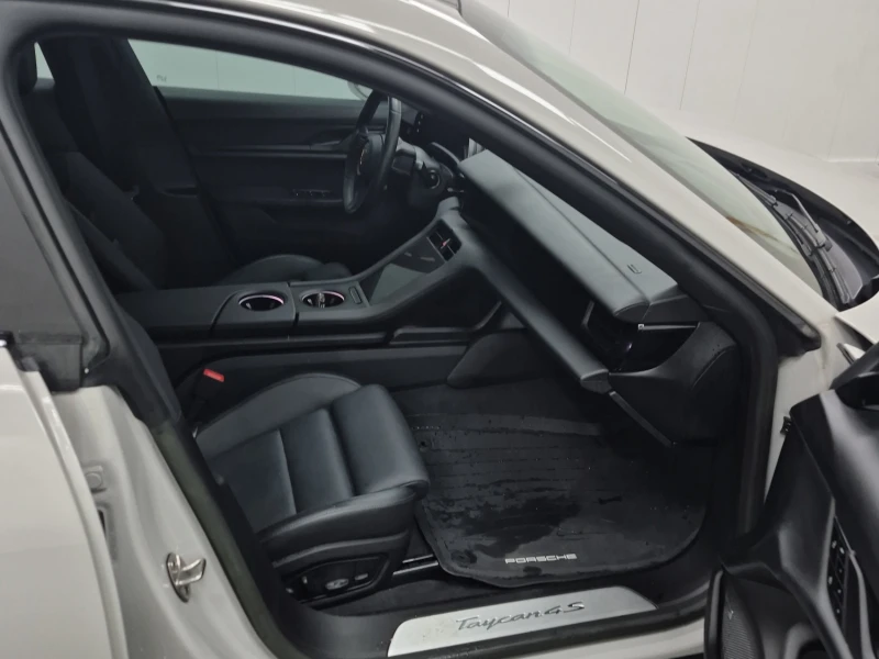 Porsche Taycan 4S AWD, снимка 16 - Автомобили и джипове - 53568110