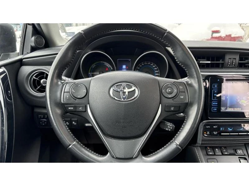 Toyota Auris 1.8 HSD Sol plus/Chic X, снимка 13 - Автомобили и джипове - 53329362