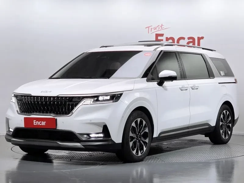 Kia Carnival 9-МЕСТЕН/SIGNATURE