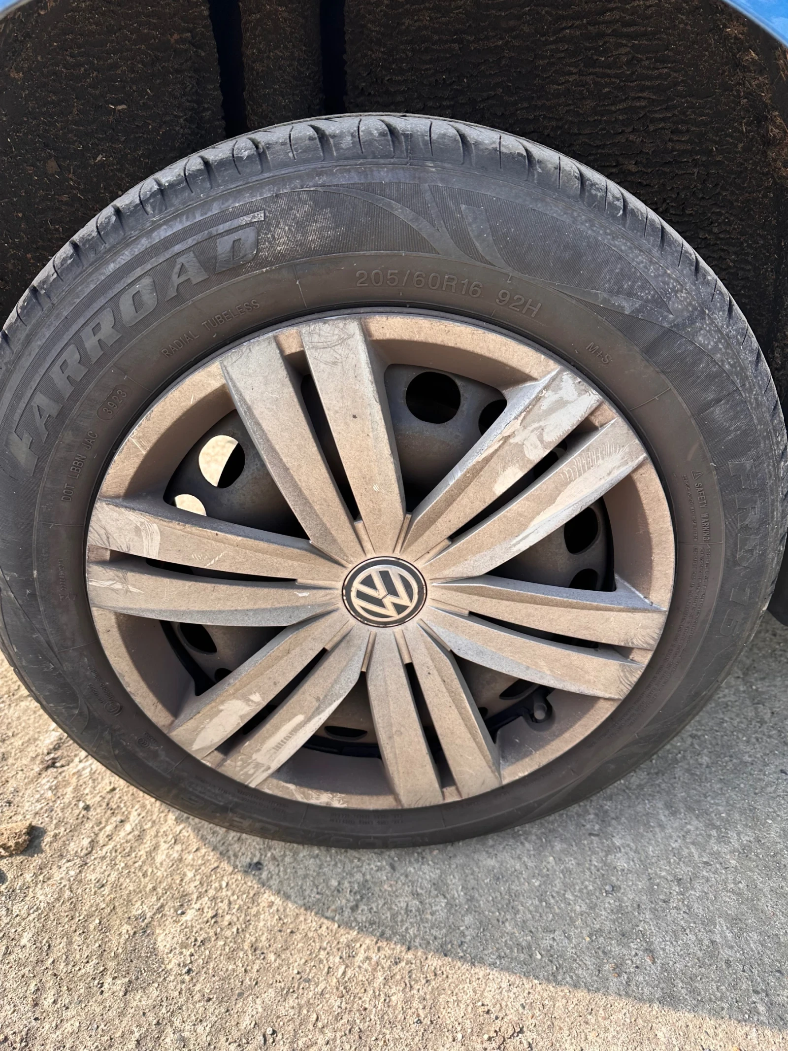 VW Touran 1.6tdi dsg | Mobile.bg   16