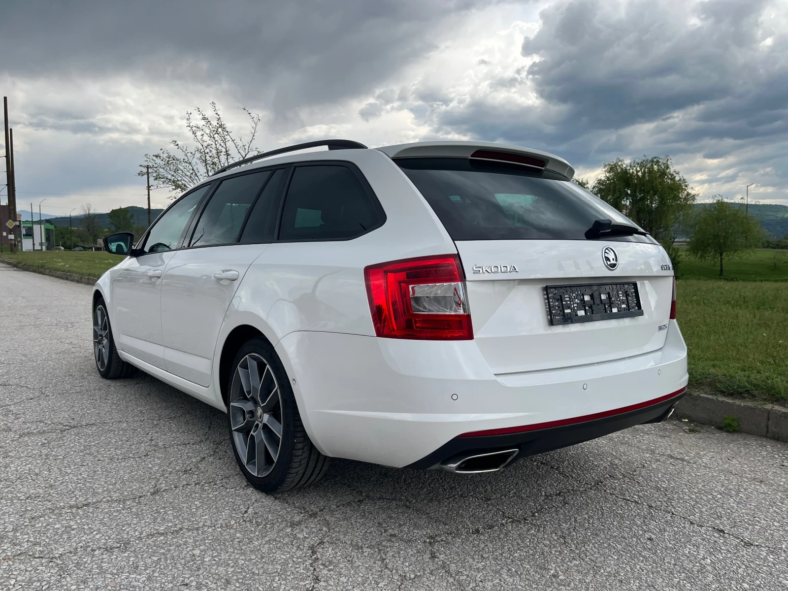 Skoda Octavia RS 2000 Turbo DSG - изображение 3