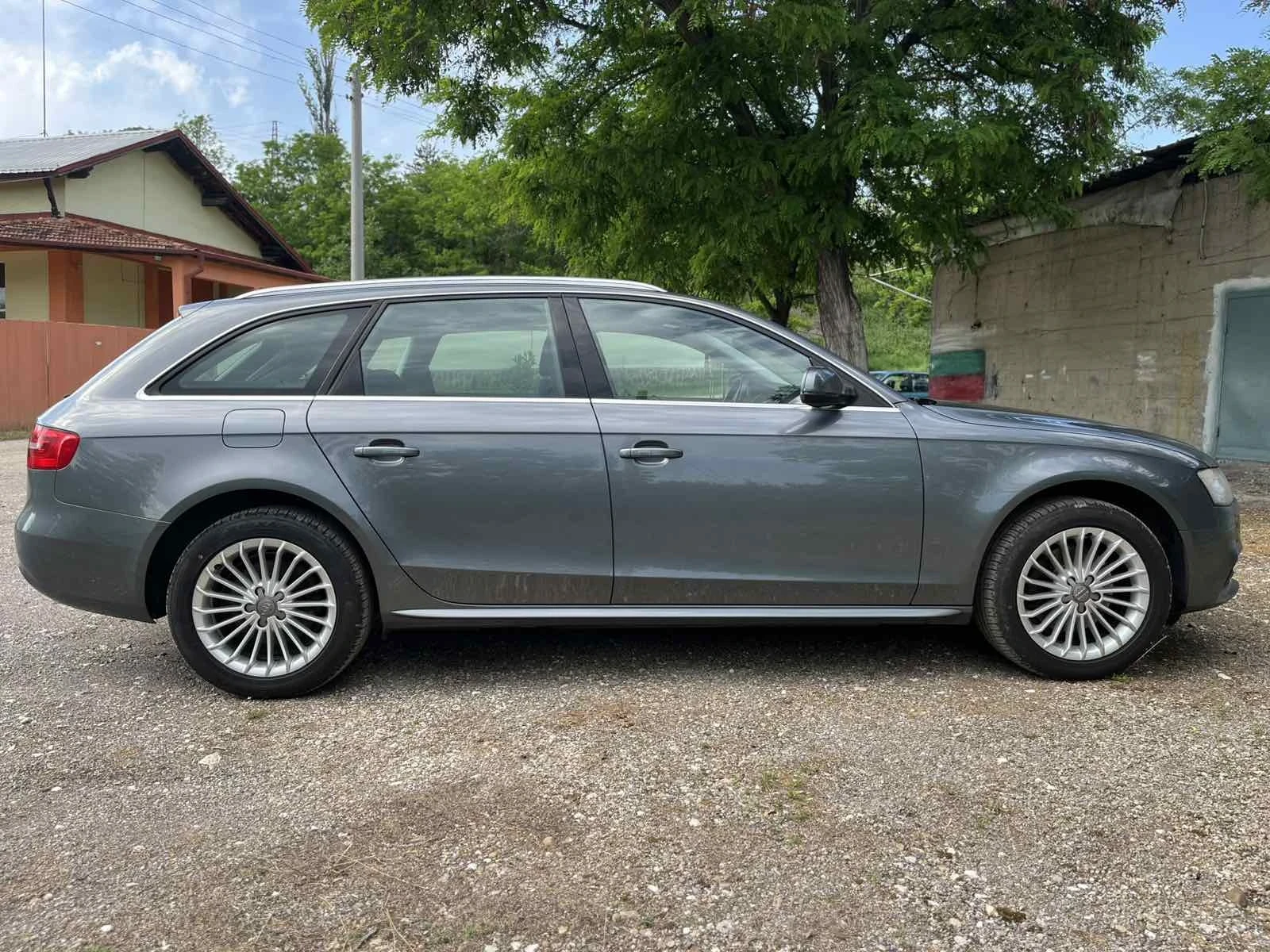 Audi A4 2.0 TDI FACELIFT  - изображение 4
