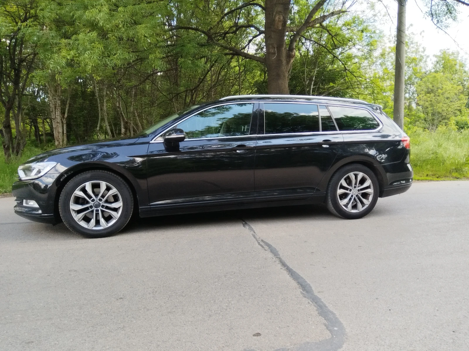 VW Passat 1.6 tdi / ОБСЛУЖЕН - изображение 2