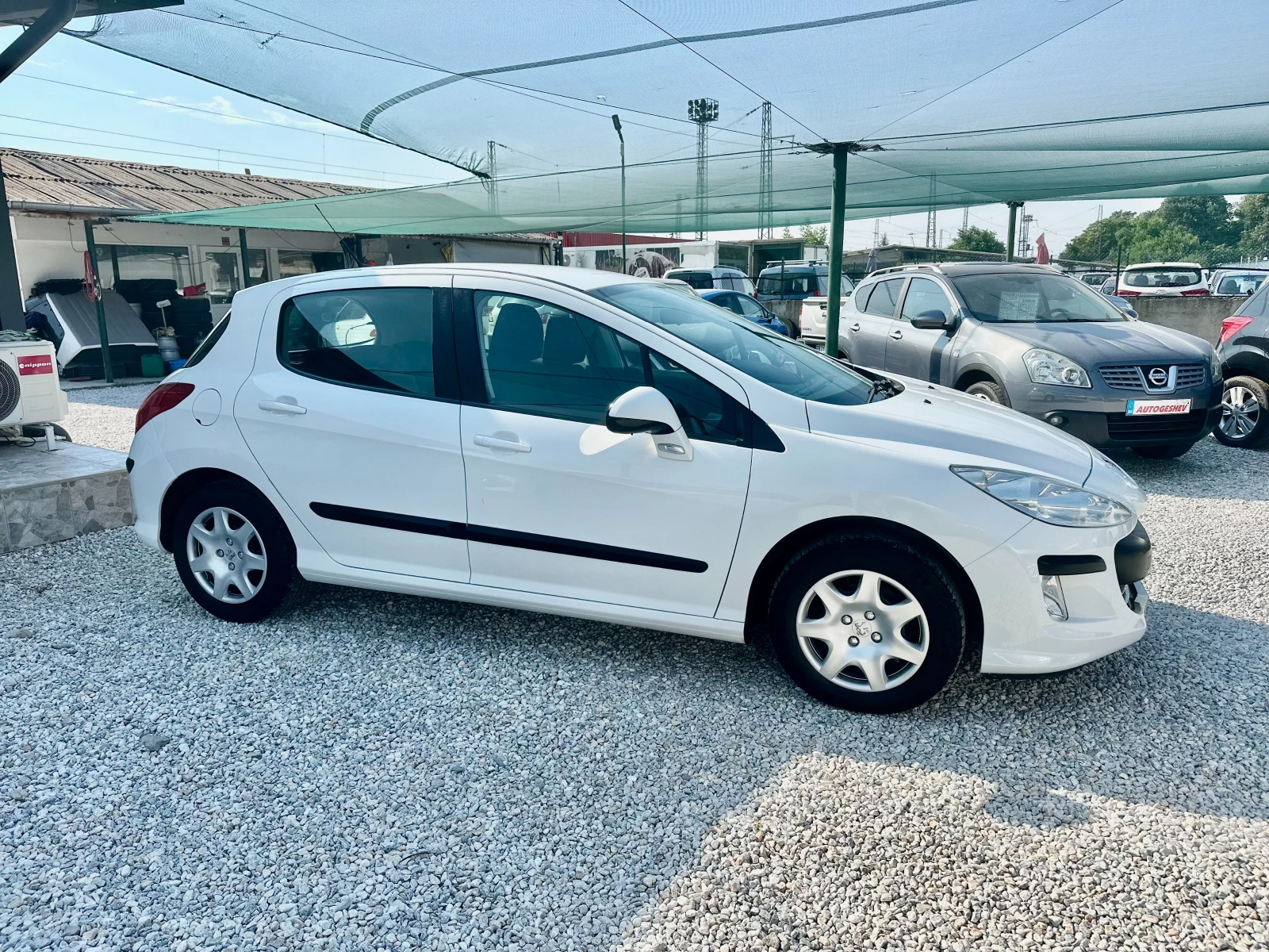 Peugeot 308 1.4 i* Сервизна История - изображение 6