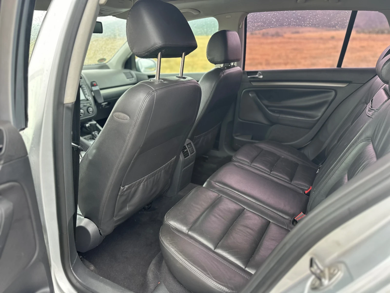 VW Golf 1.6 АВТОМАТИК - изображение 8