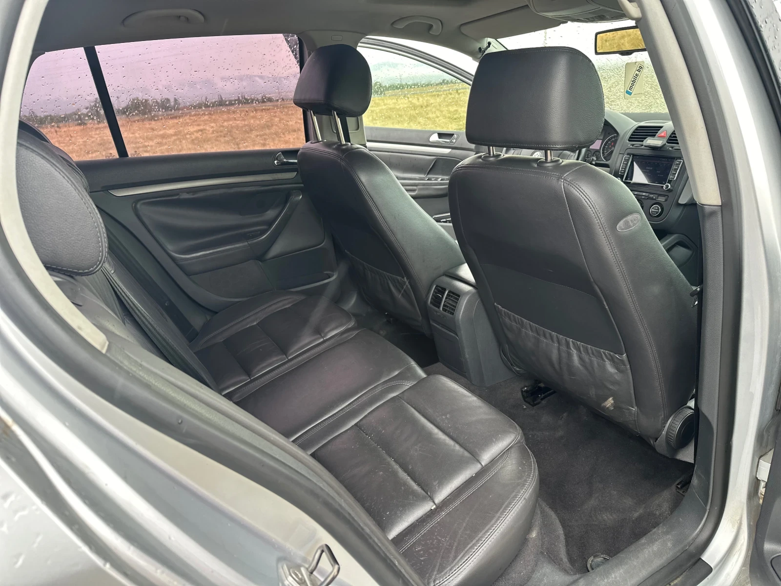 VW Golf 1.6 АВТОМАТИК - изображение 9