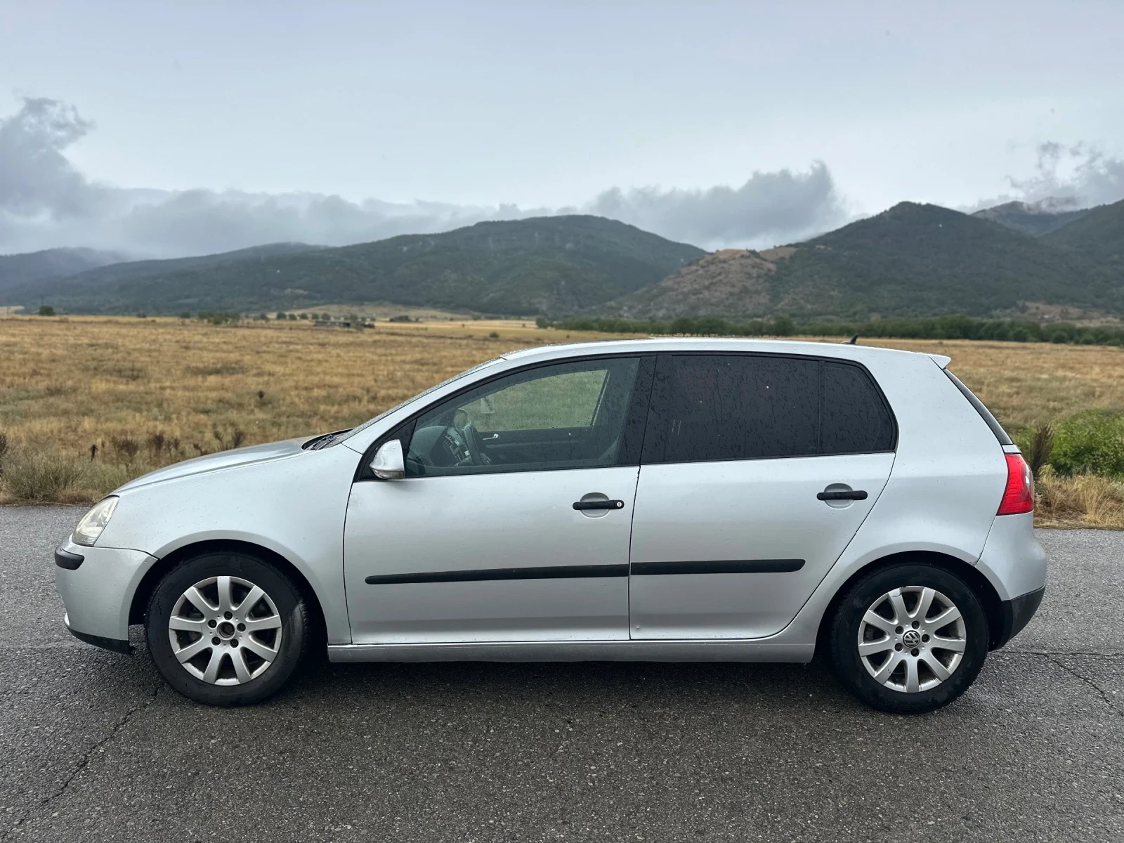 VW Golf 1.6 АВТОМАТИК - изображение 3