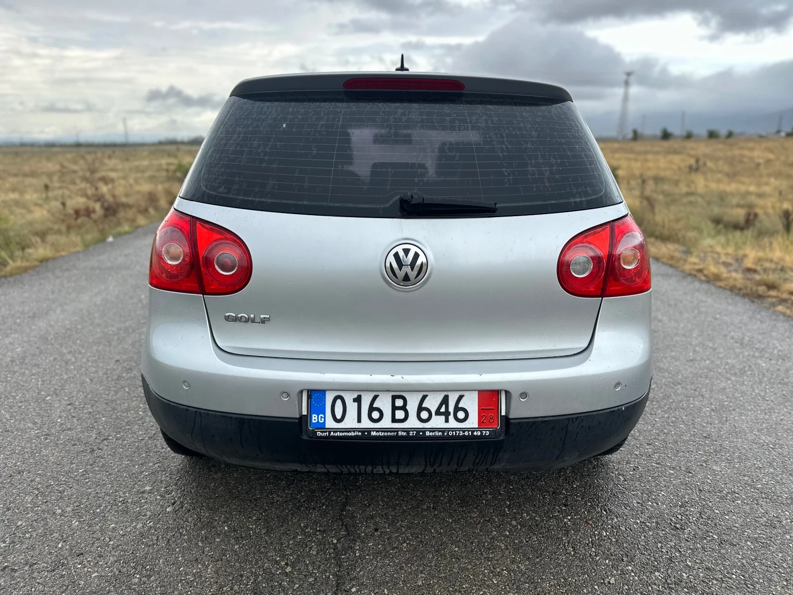 VW Golf 1.6 АВТОМАТИК - изображение 6
