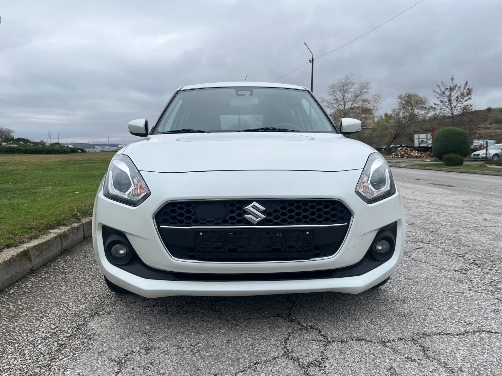 Suzuki Swift 1.2 4x4 Hybrid Sergio Cellano | Mobile.bg   1